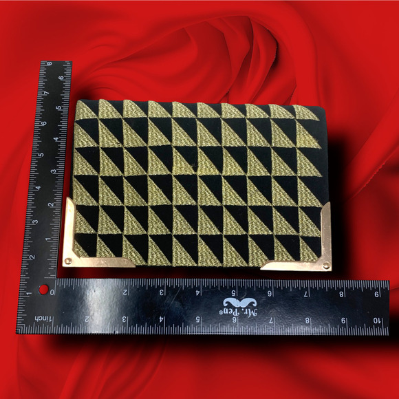 NEW Shiraleah Trina Black Gold Abstract Crossbody Envelope Bag Purse Chain Strap - Picture 8 of 8